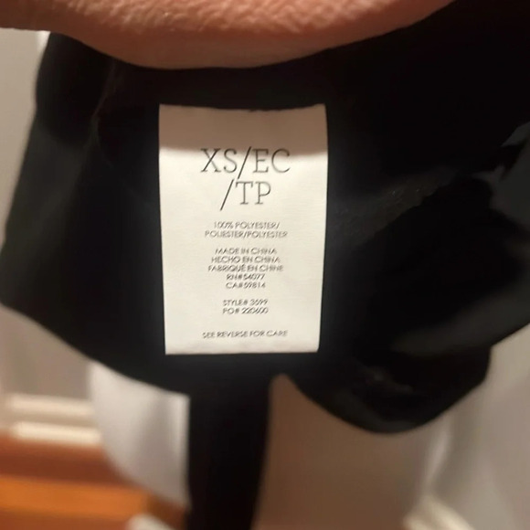 Cabi Black V-Neck Blouse with Ruffle sleeves size XS - Picture 9 of 10